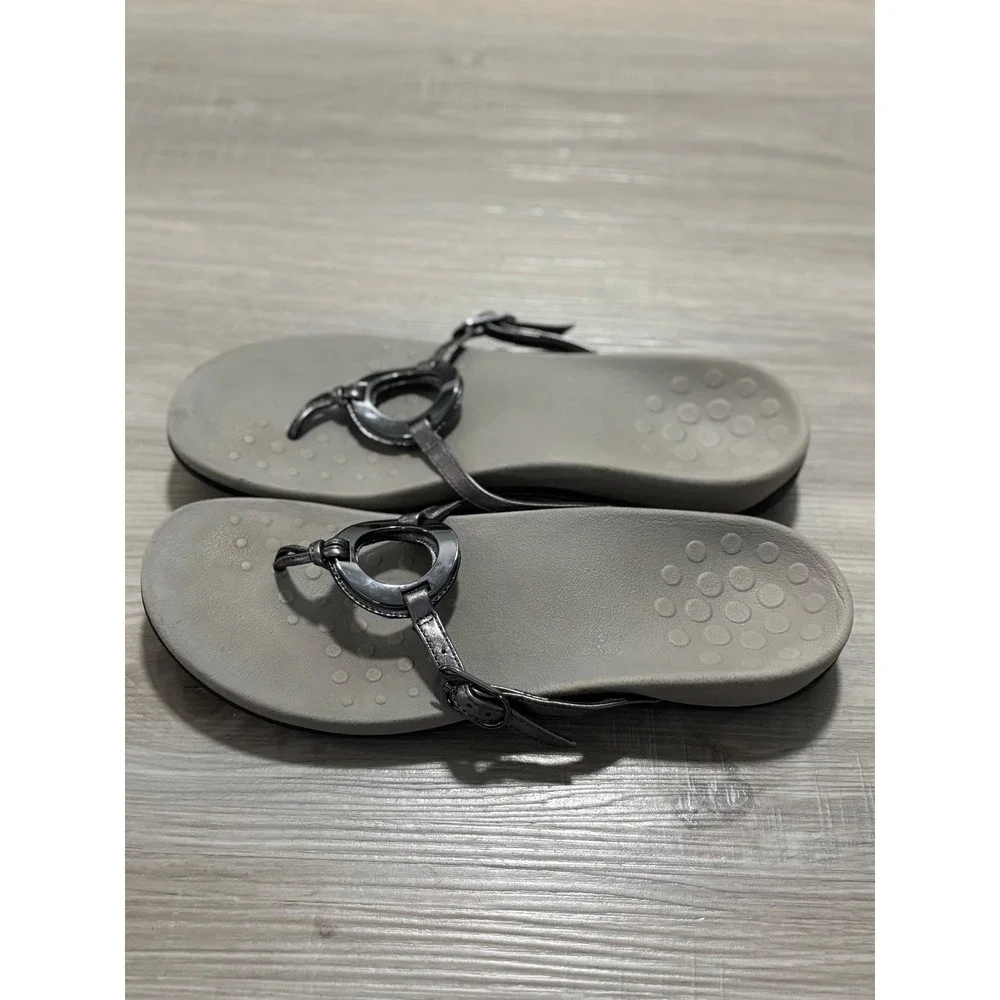Vionic Metallic Strappy Thong Sandals Women's Size‎ 10 Silver Comfort Orthotic - Picture 2 of 4